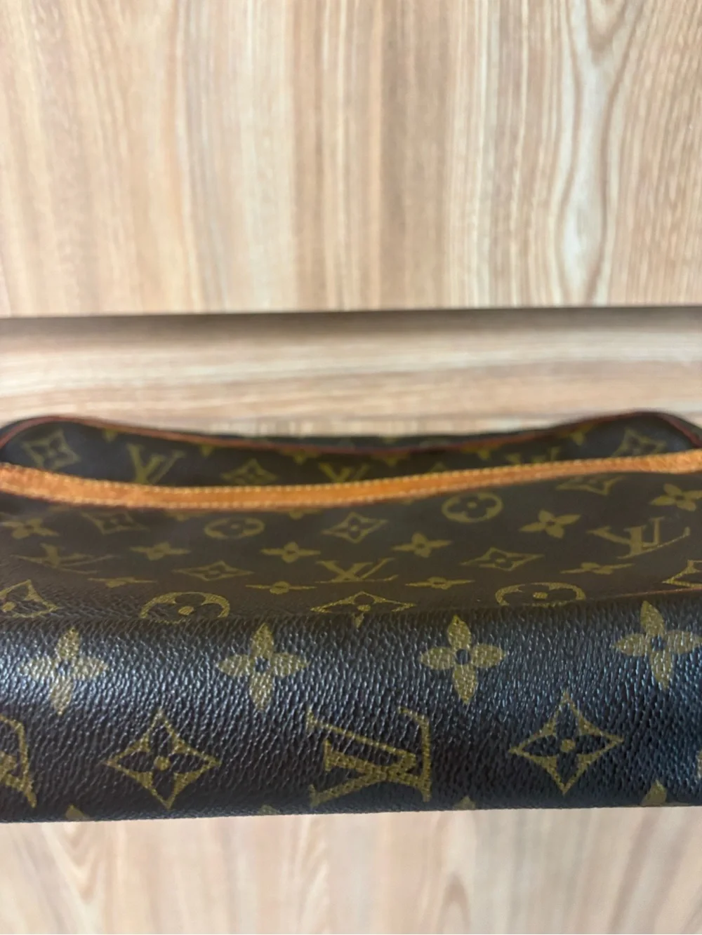Authentic Louis Vuitton Compiegne 28 Monogram Canvas Brown clutch